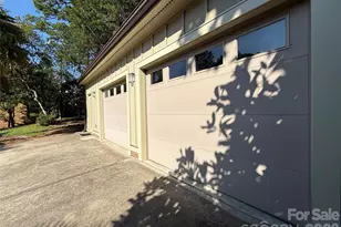 2218 Norcross Pl, Charlotte, NC 28205 - Photo 23