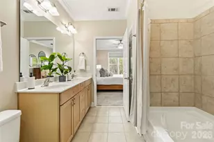 1000 E Woodlawn Rd, Charlotte, NC 28209 - Photo 21