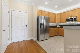 1000 E Woodlawn Rd, Charlotte, NC 28209 - Photo 9