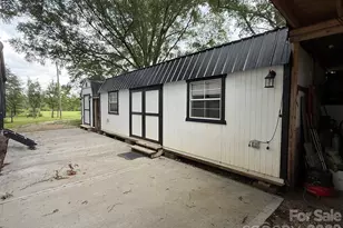 1726 Old Cheraw Hwy, Rockingham, NC 28379 - Photo 43