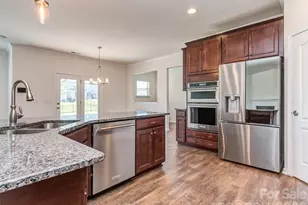 10433 Honeyfur Ct, Charlotte, NC 28278 - Photo 15