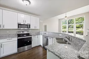 9011 Coleshire Ct, Charlotte, NC 28269 - Photo 11