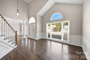 9011 Coleshire Ct, Charlotte, NC 28269 - Photo 5