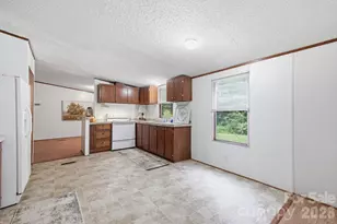 4904 Hwy 90 Hwy, Collettsville, NC 28611 - Photo 9