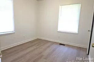 2831 Willow St, Charlotte, NC 28208 - Photo 9
