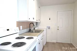2831 Willow St, Charlotte, NC 28208 - Photo 5
