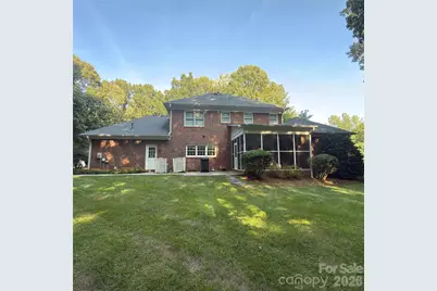 8805 Crosstimbers Drive, Charlotte, NC 28215 - Photo 7