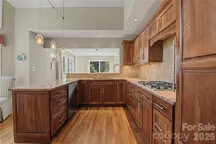 104 Overlook Dr, Flat Rock, NC 28731 - Photo 13