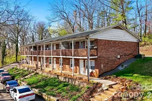 1075 7th Ave NW, Hickory, NC 28601 - Photo 3