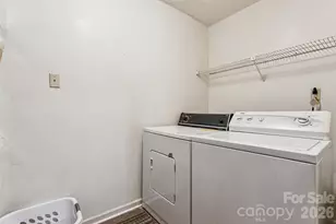 2114 Varden Ct, Charlotte, NC 28208 - Photo 19