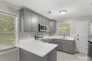 71 Harvey Osteen Rd, Zirconia, NC 28790 - Photo 13