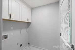 9828 Starwood Dr, Charlotte, NC 28215 - Photo 17