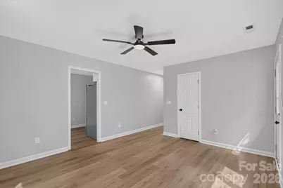 9828 Starwood Drive, Charlotte, NC 28215 - Photo 7