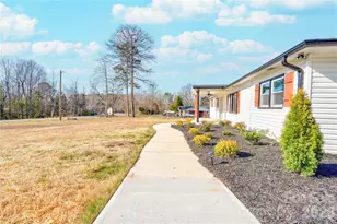 226 Hardin Cir, Grover, NC 28073 - Photo 5