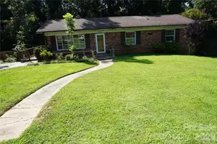 5214 Northview Dr, Hickory, NC 28601 - Photo 3