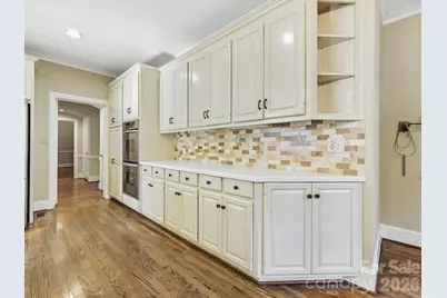 2035 Pinewood Circle, Charlotte, NC 28211 - Photo 11