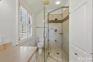 2035 Pinewood Cir, Charlotte, NC 28211 - Photo 17