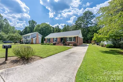 7735 Surreywood Place, Charlotte, NC 28270 - Photo 33