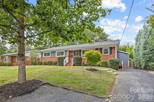 7400 Thorncliff Dr, Charlotte, NC 28210 - Photo 3