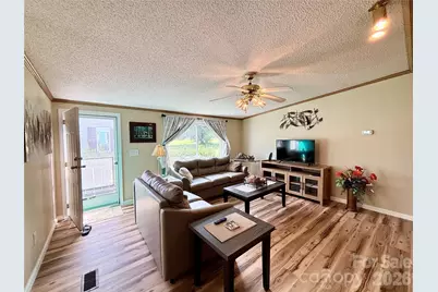 236 Riverwind Drive, Hendersonville, NC 28739 - Photo 5