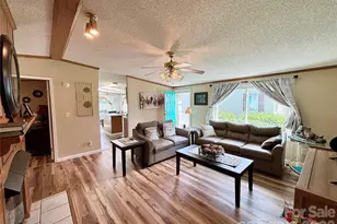 236 Riverwind Dr, Hendersonville, NC 28739 - Photo 3