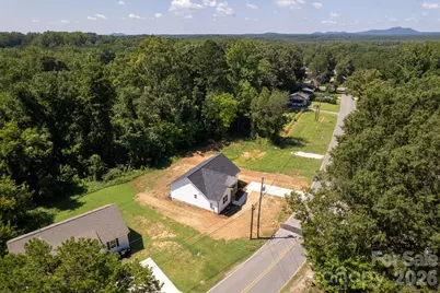 409 Queens Road, Gastonia, NC 28052 - Photo 11