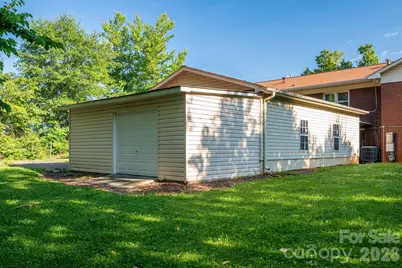1306 11th Avenue SE, Hickory, NC 28602 - Photo 11