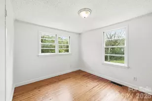 111 Sherwood Rd, Swannanoa, NC 28778 - Photo 23