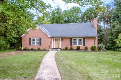 476 Summit Avenue, Statesville, NC 28677 - Photo 1