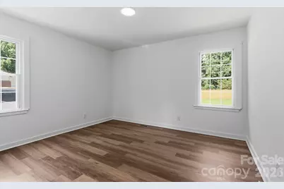823 Farmcrest Drive, Charlotte, NC 28206 - Photo 15