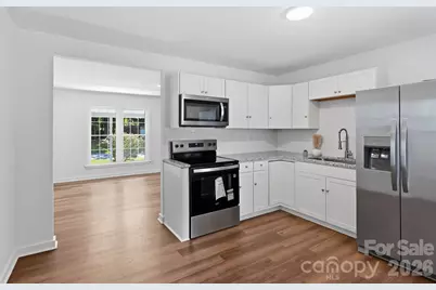 823 Farmcrest Drive, Charlotte, NC 28206 - Photo 13