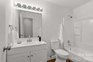 823 Farmcrest Dr, Charlotte, NC 28206 - Photo 19