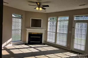 5325 Timbertop Ln, Charlotte, NC 28215 - Photo 3
