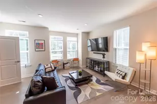 653 Uwharrie River Rd, Charlotte, NC 28211 - Photo 7