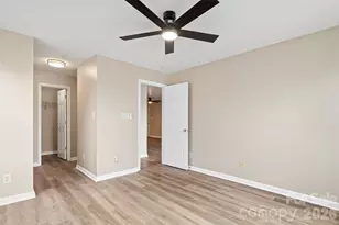 1134 Plaza Walk Dr, Charlotte, NC 28215 - Photo 5