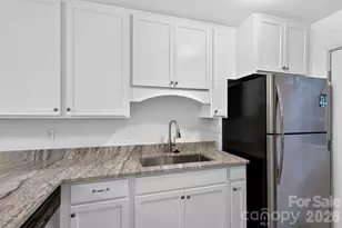 132 Colony Dr, Arden, NC 28704 - Photo 5