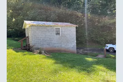 377 Sam Gouge Road, Bakersville, NC 28705 - Photo 25