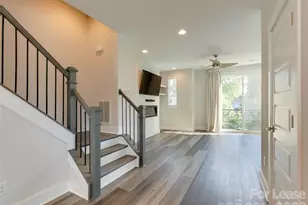 606 W End Dr, Charlotte, NC 28208 - Photo 9