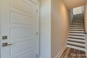 606 W End Dr, Charlotte, NC 28208 - Photo 5