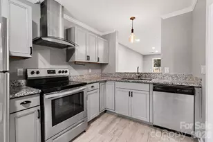 3322 Heathstead Place, Charlotte, NC 28210 - Photo 7