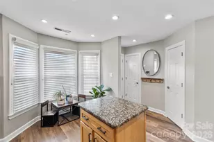13820 Queens Harbor Rd, Charlotte, NC 28278 - Photo 9