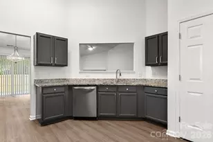 1940 Waters Trail Dr, Charlotte, NC 28216 - Photo 13