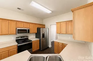 1745 Wilburn Park Ln NW, Charlotte, NC 28269 - Photo 5