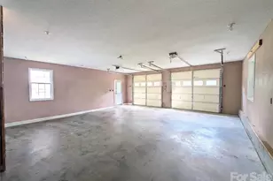 213 Rustling Pines Dr, Hendersonville, NC 28792 - Photo 25