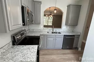 1917 Bellflower Dr, Fort Mill, SC 29715 - Photo 5