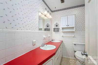 1306 11th Avenue SE, Hickory, NC 28602 - Photo 35