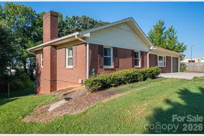1306 11th Avenue SE, Hickory, NC 28602 - Photo 5