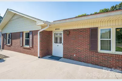 1306 11th Avenue SE, Hickory, NC 28602 - Photo 9