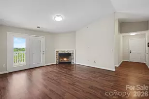 11286 Hyde Pointe Ct, Charlotte, NC 28262 - Photo 5