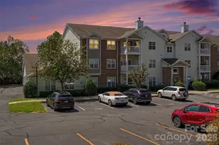 11286 Hyde Pointe Ct, Charlotte, NC 28262 - Photo 1